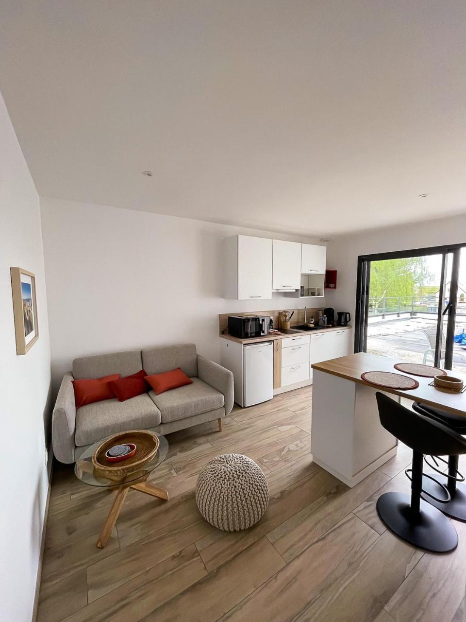 Appartements Guesthouse1 Et Guesthouse2 Sword Beach Colleville-Montgomery Εξωτερικό φωτογραφία